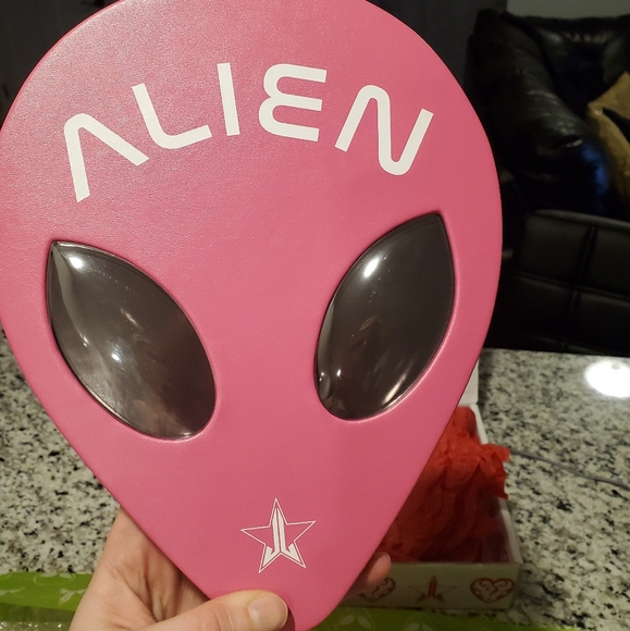 Jeffree Star Other - NWT Alien Pallete